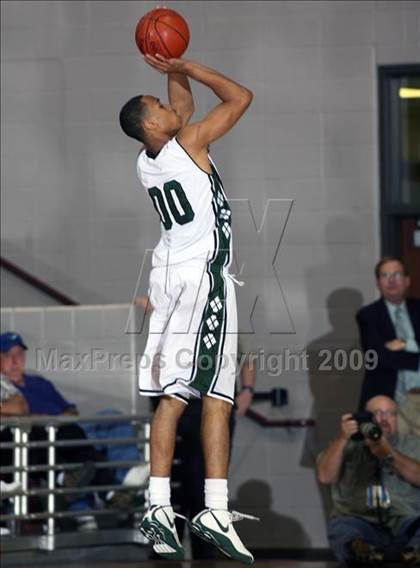 Thumbnail 1 in Chavez vs. Hightower (Texas 5A Region 3 Semifinal) photogallery.
