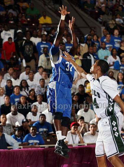 Thumbnail 3 in Chavez vs. Hightower (Texas 5A Region 3 Semifinal) photogallery.