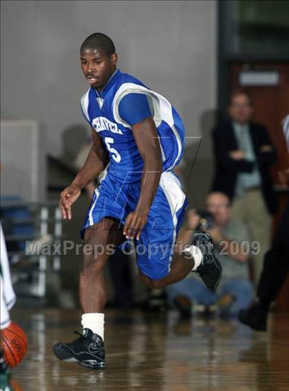 Thumbnail 2 in Chavez vs. Hightower (Texas 5A Region 3 Semifinal) photogallery.