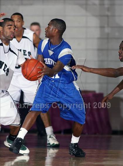 Thumbnail 3 in Chavez vs. Hightower (Texas 5A Region 3 Semifinal) photogallery.