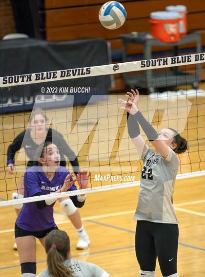 Thumbnail 1 in L'Anse Creuse North vs. Bloomfield Hills photogallery.