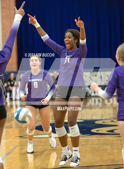 Thumbnail 2 in L'Anse Creuse North vs. Bloomfield Hills photogallery.
