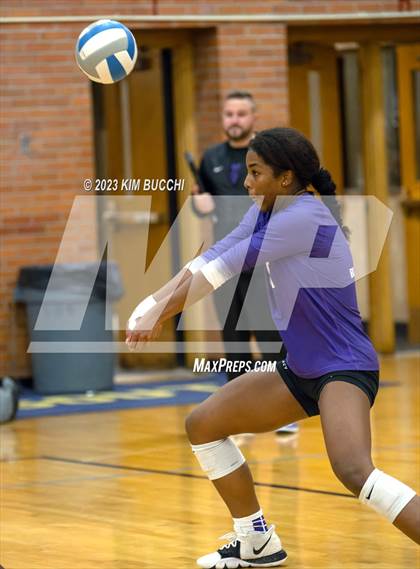 Thumbnail 2 in L'Anse Creuse North vs. Bloomfield Hills photogallery.