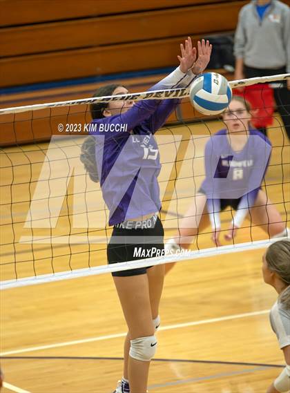 Thumbnail 2 in L'Anse Creuse North vs. Bloomfield Hills photogallery.