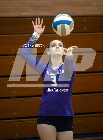 Thumbnail 1 in L'Anse Creuse North vs. Bloomfield Hills photogallery.