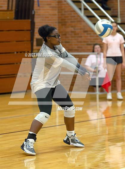 Thumbnail 2 in L'Anse Creuse North vs. Bloomfield Hills photogallery.