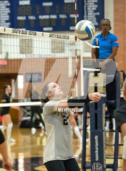 Thumbnail 2 in L'Anse Creuse North vs. Bloomfield Hills photogallery.