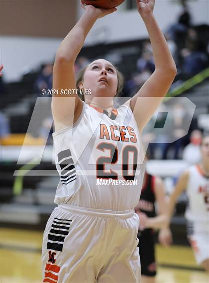 Thumbnail 3 in Amanda-Clearcreek vs. Circleville photogallery.