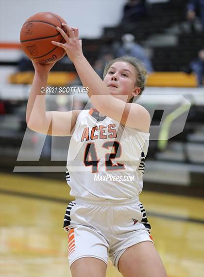 Thumbnail 2 in Amanda-Clearcreek vs. Circleville photogallery.