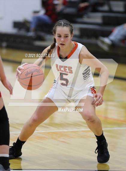 Thumbnail 2 in Amanda-Clearcreek vs. Circleville photogallery.