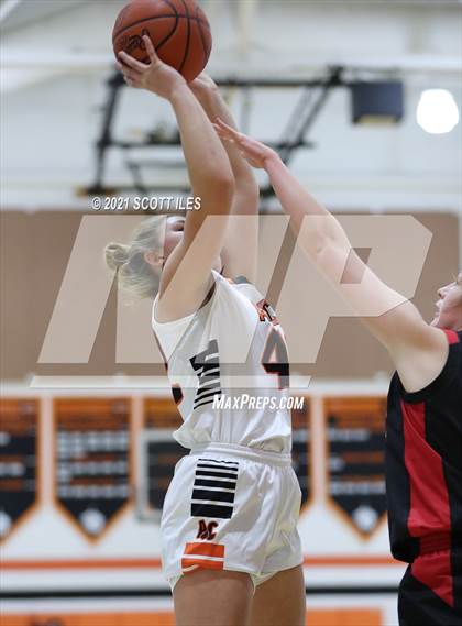 Thumbnail 3 in Amanda-Clearcreek vs. Circleville photogallery.