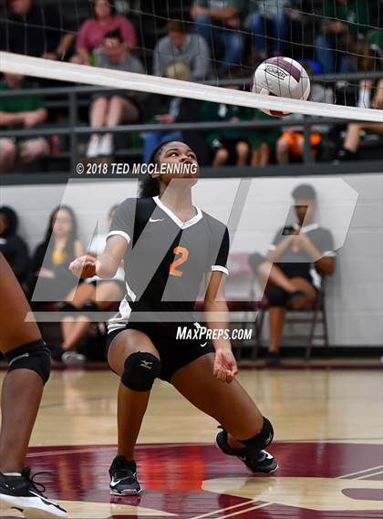 Thumbnail 2 in Hall vs Rose Bud photogallery.