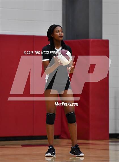 Thumbnail 3 in Hall vs Rose Bud photogallery.