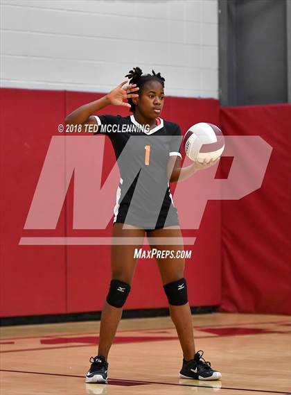 Thumbnail 2 in Hall vs Rose Bud photogallery.