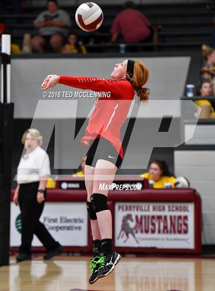 Thumbnail 2 in Hall vs Rose Bud photogallery.