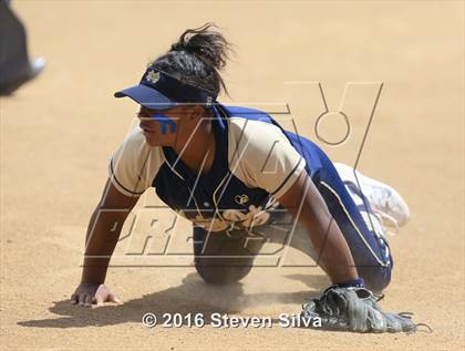 Thumbnail 1 in Mater Dei Catholic vs. Poway (CIF SDS Open Division 2nd Round) photogallery.