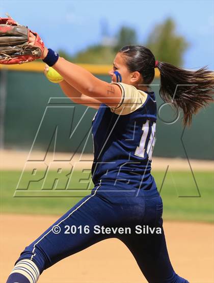 Thumbnail 1 in Mater Dei Catholic vs. Poway (CIF SDS Open Division 2nd Round) photogallery.
