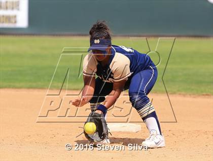 Thumbnail 1 in Mater Dei Catholic vs. Poway (CIF SDS Open Division 2nd Round) photogallery.