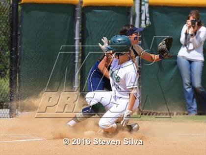 Thumbnail 3 in Mater Dei Catholic vs. Poway (CIF SDS Open Division 2nd Round) photogallery.