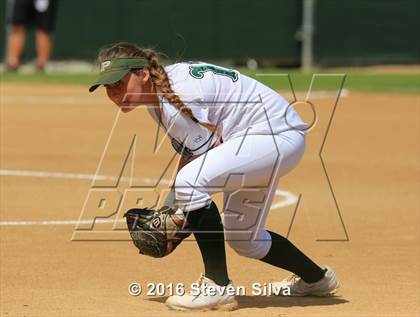 Thumbnail 3 in Mater Dei Catholic vs. Poway (CIF SDS Open Division 2nd Round) photogallery.