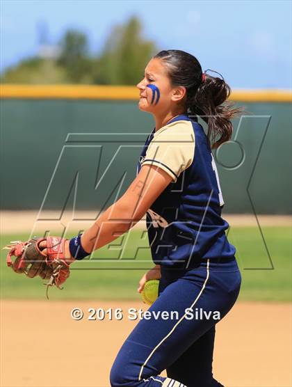 Thumbnail 3 in Mater Dei Catholic vs. Poway (CIF SDS Open Division 2nd Round) photogallery.