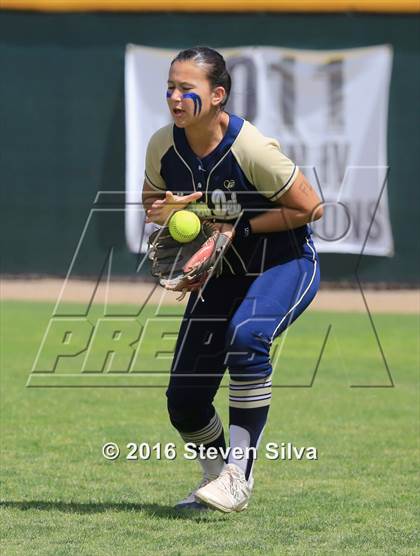 Thumbnail 3 in Mater Dei Catholic vs. Poway (CIF SDS Open Division 2nd Round) photogallery.