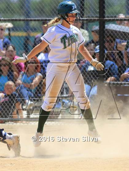 Thumbnail 3 in Mater Dei Catholic vs. Poway (CIF SDS Open Division 2nd Round) photogallery.