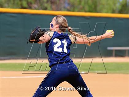 Thumbnail 3 in Mater Dei Catholic vs. Poway (CIF SDS Open Division 2nd Round) photogallery.