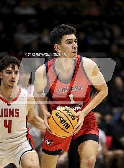 Thumbnail 3 in Tulare Western vs. Kerman (CIF CS Division 4 Championship) photogallery.