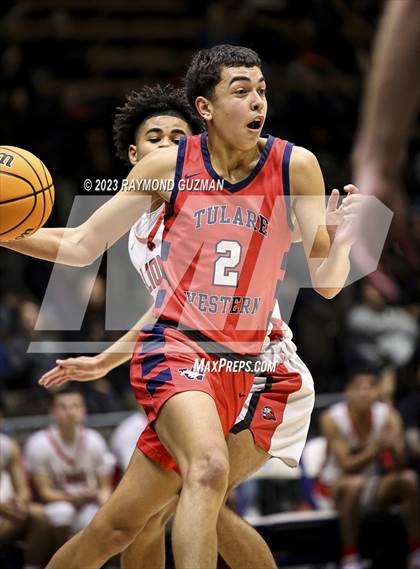 Thumbnail 1 in Tulare Western vs. Kerman (CIF CS Division 4 Championship) photogallery.
