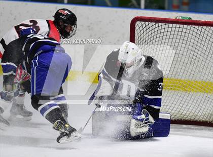 Thumbnail 1 in Darien @ Fairfield Warde/Ludlowe photogallery.