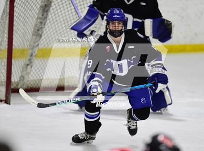 Thumbnail 1 in Darien @ Fairfield Warde/Ludlowe photogallery.