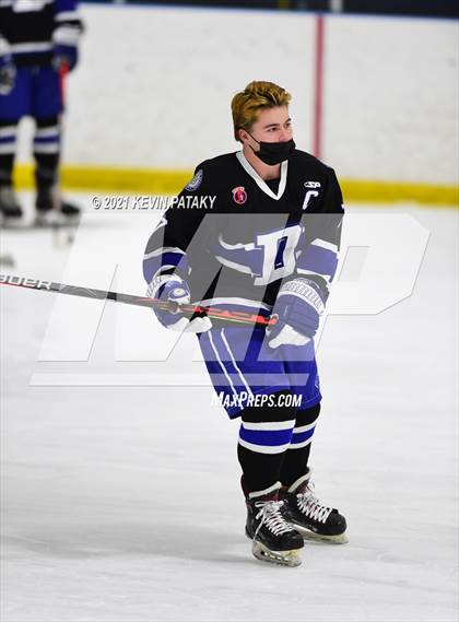 Thumbnail 3 in Darien @ Fairfield Warde/Ludlowe photogallery.