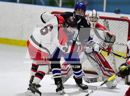 Thumbnail 3 in Darien @ Fairfield Warde/Ludlowe photogallery.