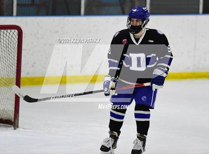 Thumbnail 2 in Darien @ Fairfield Warde/Ludlowe photogallery.