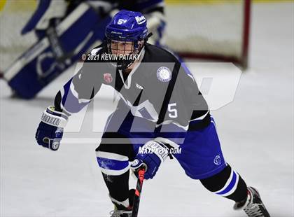 Thumbnail 1 in Darien @ Fairfield Warde/Ludlowe photogallery.