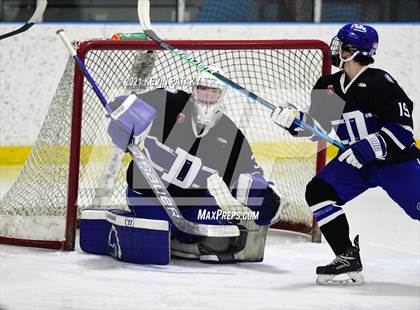 Thumbnail 3 in Darien @ Fairfield Warde/Ludlowe photogallery.