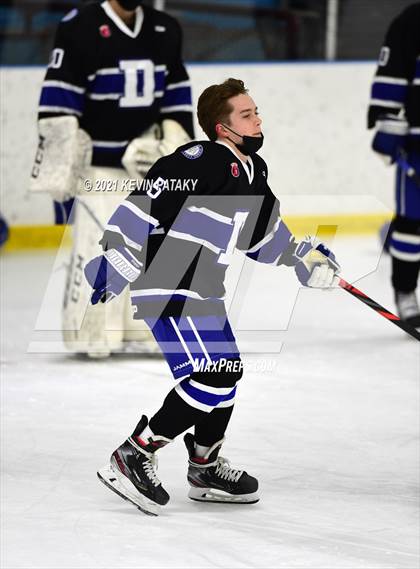 Thumbnail 3 in Darien @ Fairfield Warde/Ludlowe photogallery.