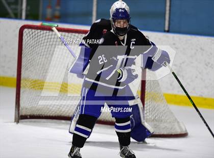 Thumbnail 3 in Darien @ Fairfield Warde/Ludlowe photogallery.