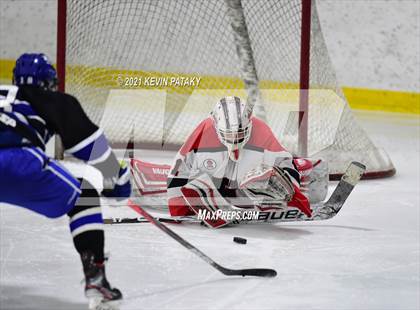 Thumbnail 2 in Darien @ Fairfield Warde/Ludlowe photogallery.