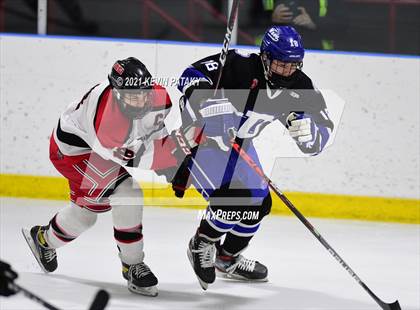 Thumbnail 3 in Darien @ Fairfield Warde/Ludlowe photogallery.