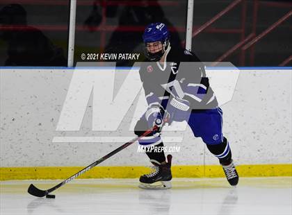 Thumbnail 3 in Darien @ Fairfield Warde/Ludlowe photogallery.
