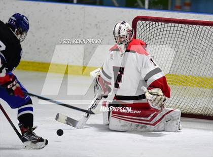 Thumbnail 1 in Darien @ Fairfield Warde/Ludlowe photogallery.