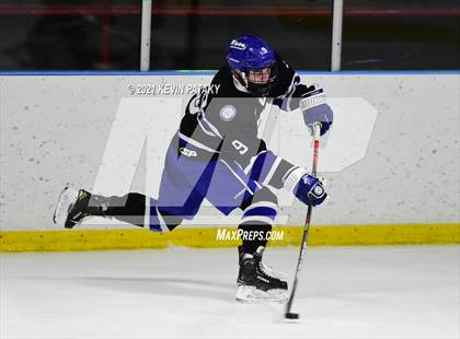 Thumbnail 3 in Darien @ Fairfield Warde/Ludlowe photogallery.