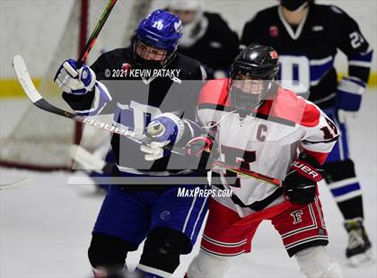 Thumbnail 3 in Darien @ Fairfield Warde/Ludlowe photogallery.