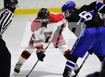 Thumbnail 3 in Darien @ Fairfield Warde/Ludlowe photogallery.