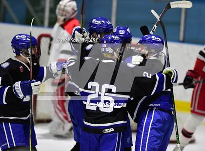 Thumbnail 1 in Darien @ Fairfield Warde/Ludlowe photogallery.