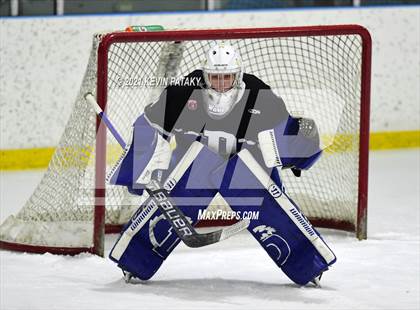 Thumbnail 3 in Darien @ Fairfield Warde/Ludlowe photogallery.