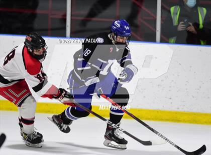 Thumbnail 1 in Darien @ Fairfield Warde/Ludlowe photogallery.