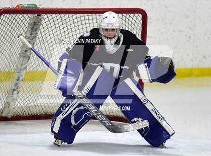 Thumbnail 3 in Darien @ Fairfield Warde/Ludlowe photogallery.